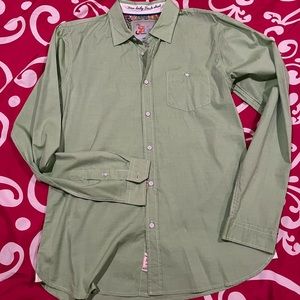 Men’s medium dress shirt